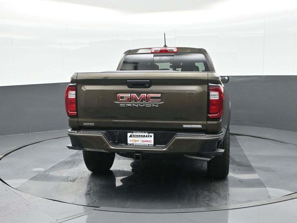 2025 GMC Canyon Elevation