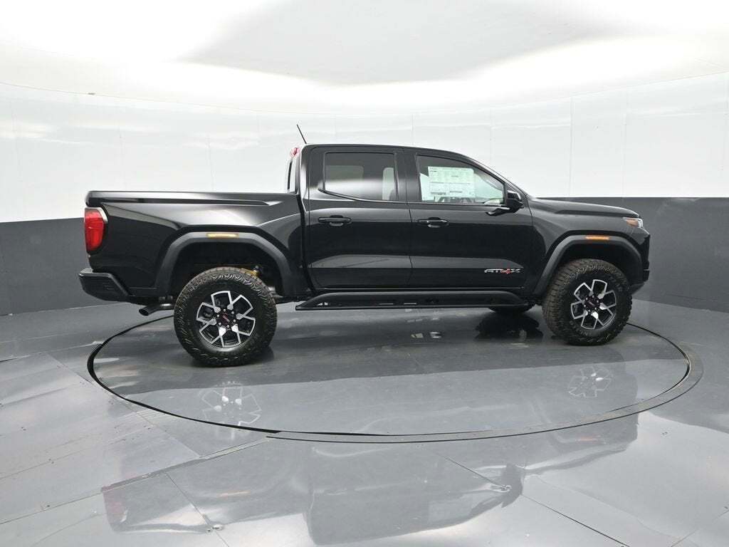 2025 GMC Canyon AT4