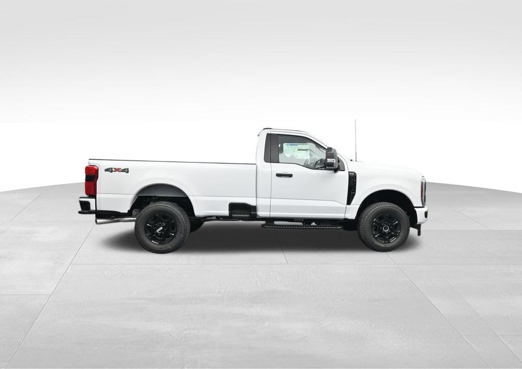 2025 Ford F-350 Super Duty XL