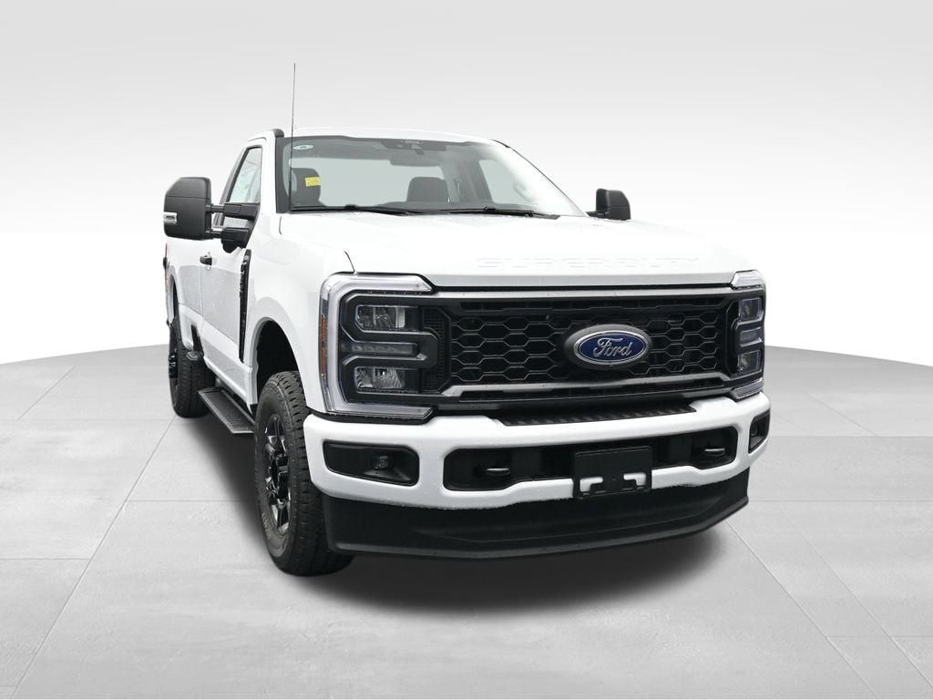 2025 Ford F-350 Super Duty XL