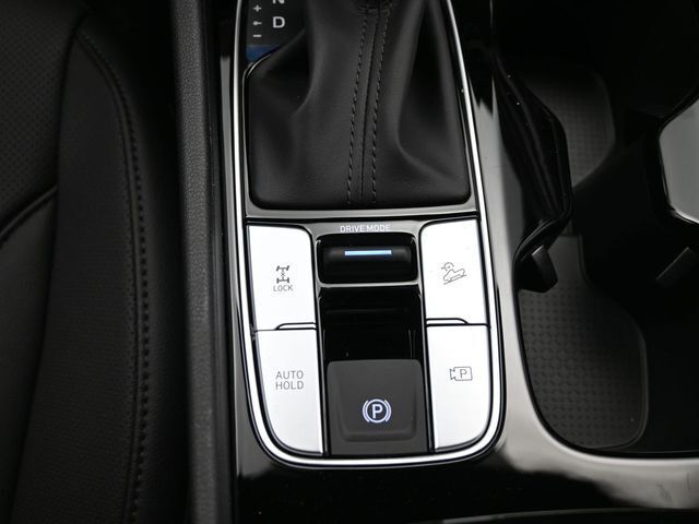 2025 Hyundai SANTA CRUZ SEL Activity