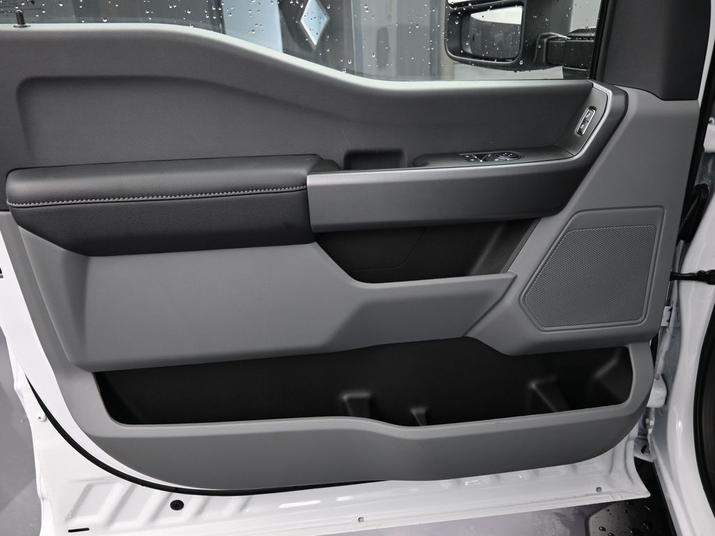 2025 Ford F-350 Super Duty XL