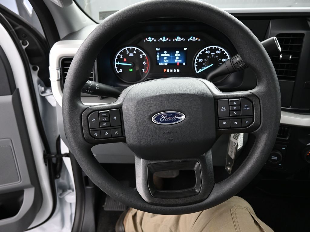 2025 Ford F-350 Super Duty XL