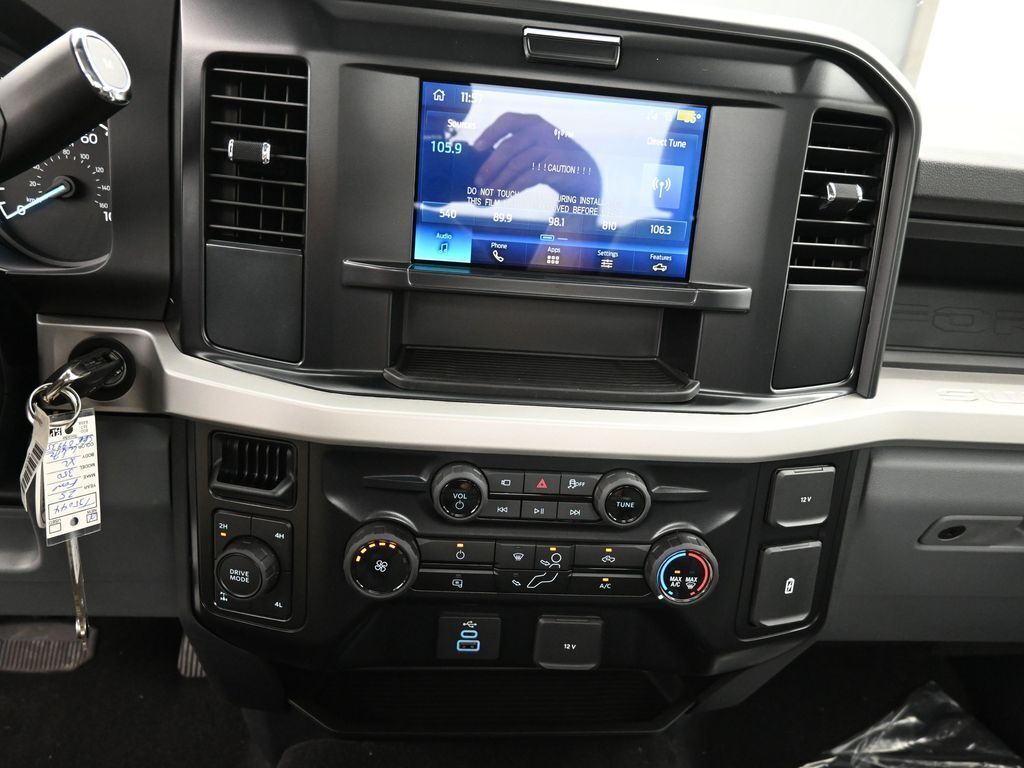 2025 Ford F-350 Super Duty XL