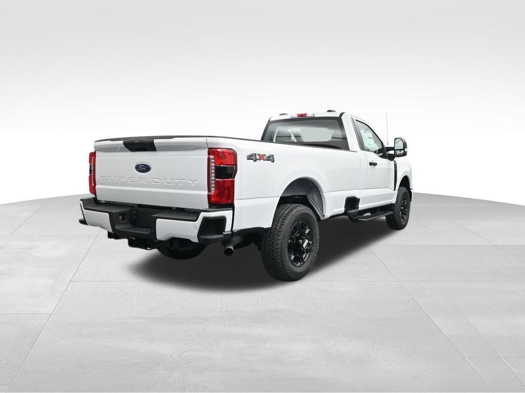 2025 Ford F-350 Super Duty XL