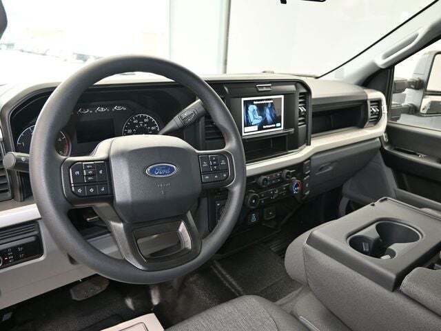 2025 Ford F-350 Super Duty XL