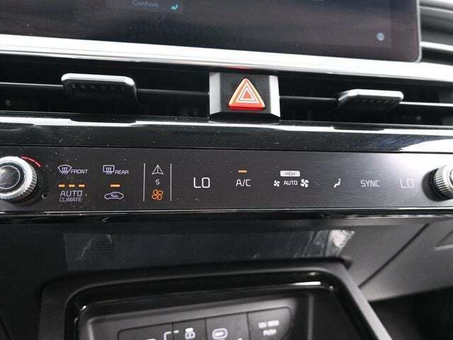 2025 Kia K5 EX