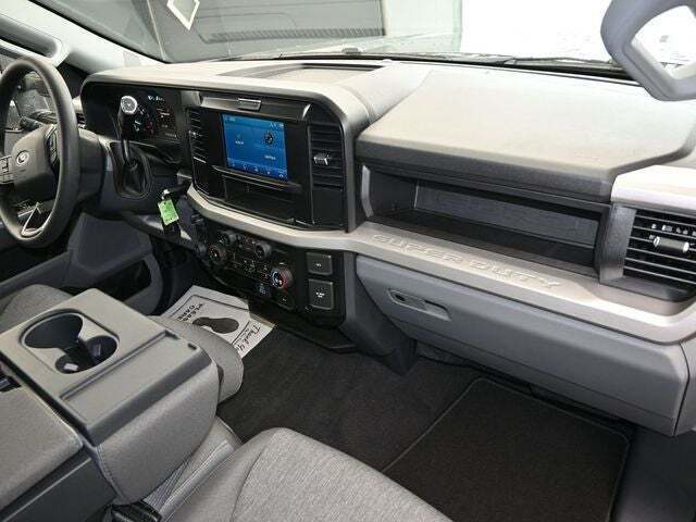 2025 Ford F-350 Super Duty XL