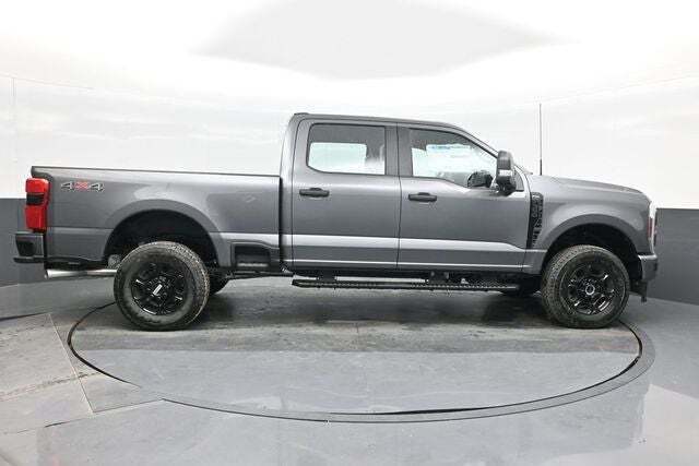 2025 Ford F-350 Super Duty XL