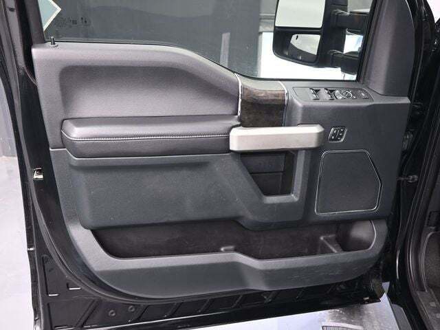 2022 Ford F-350 Super Duty Lariat