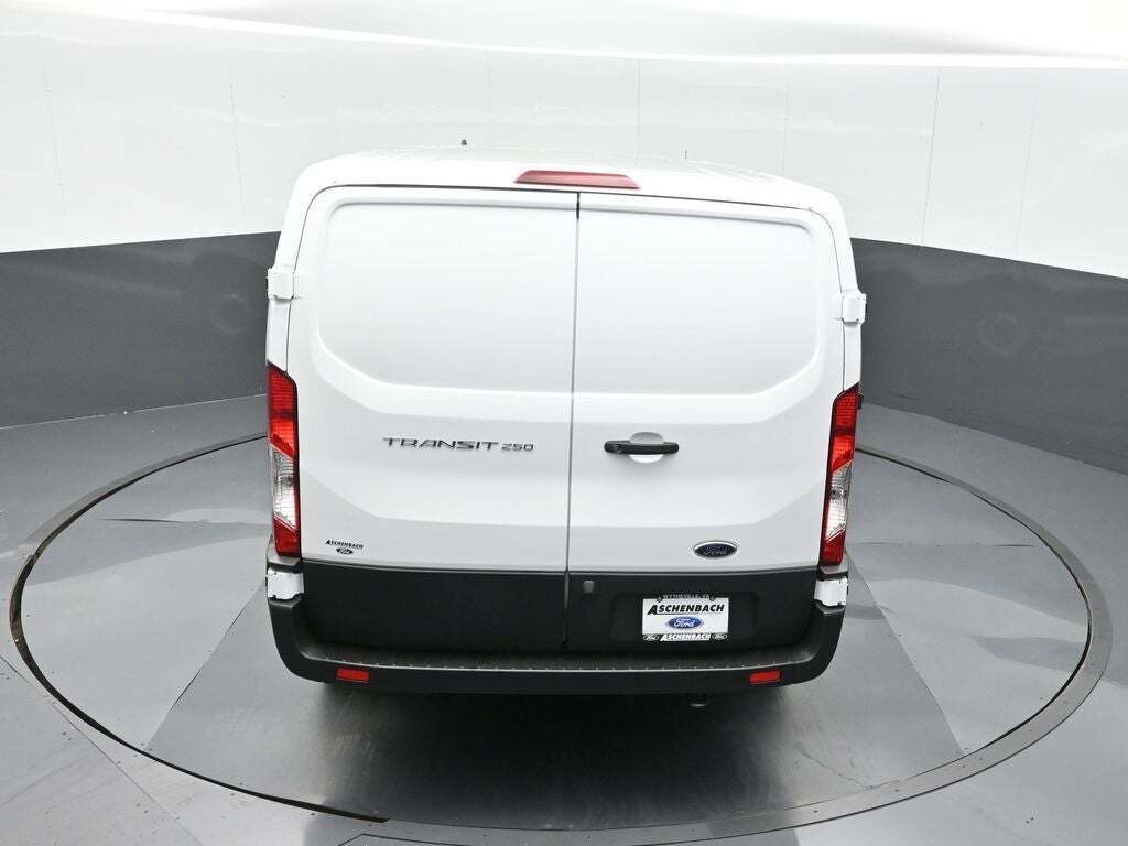 2025 Ford Transit 250