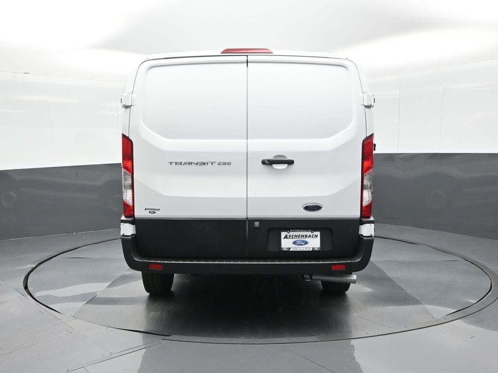 2025 Ford Transit 250