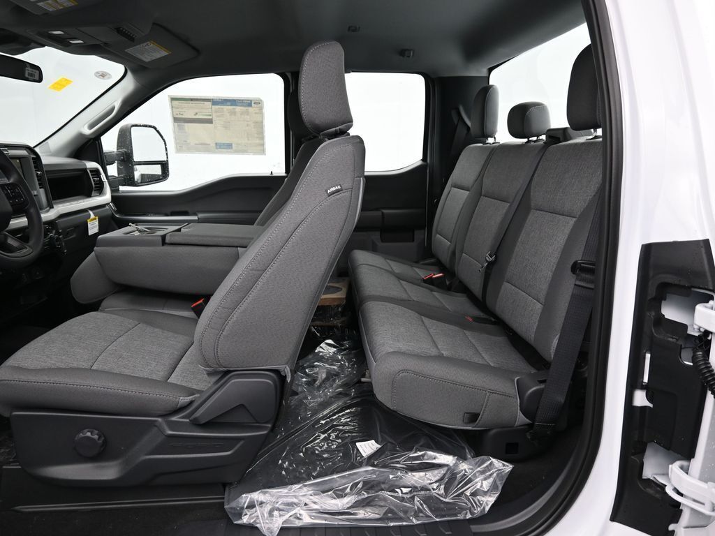 2025 Ford F-350 Super Duty XL