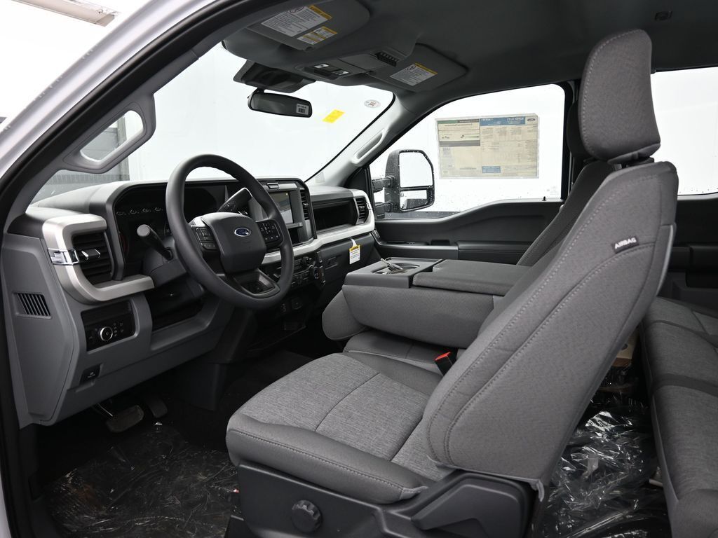 2025 Ford F-350 Super Duty XL