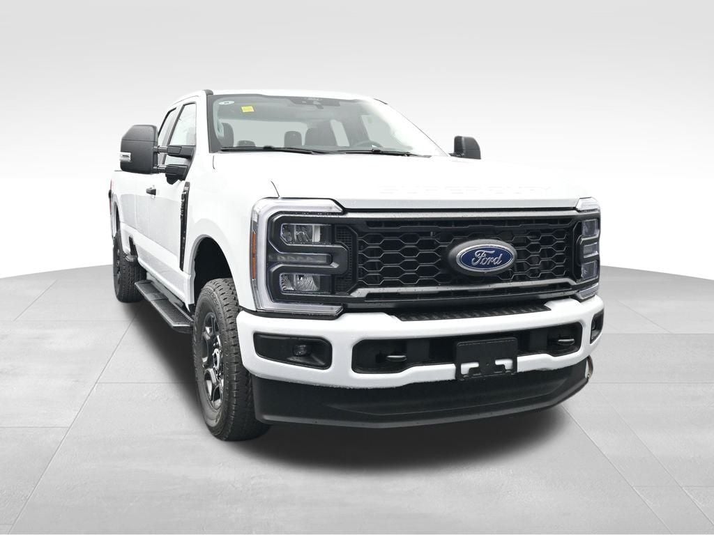 2025 Ford F-350 Super Duty XL