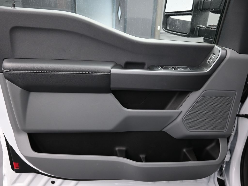 2025 Ford F-350 Super Duty XL