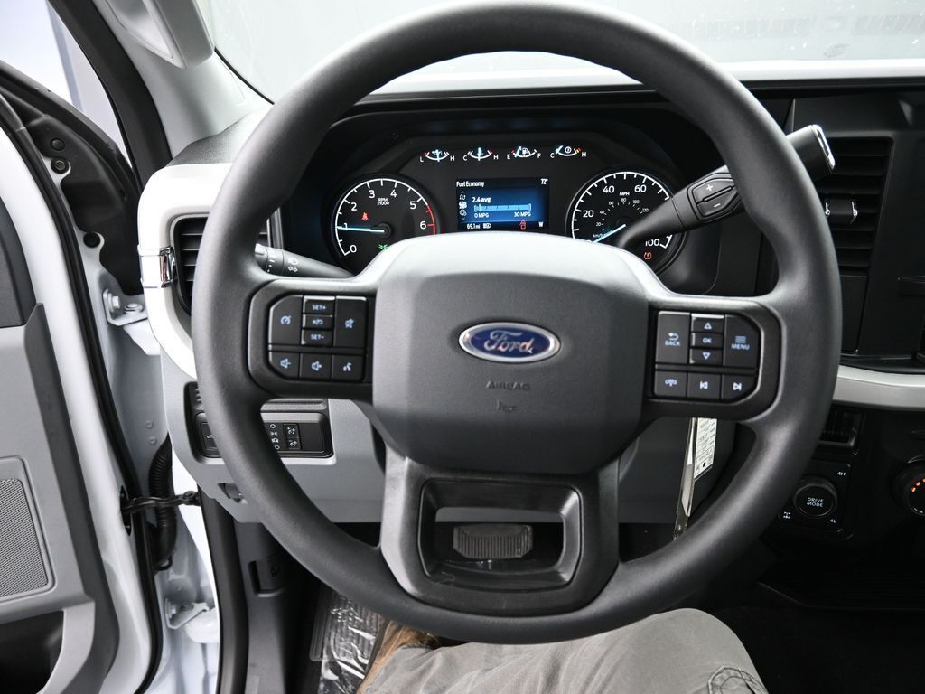 2025 Ford F-350 Super Duty XL