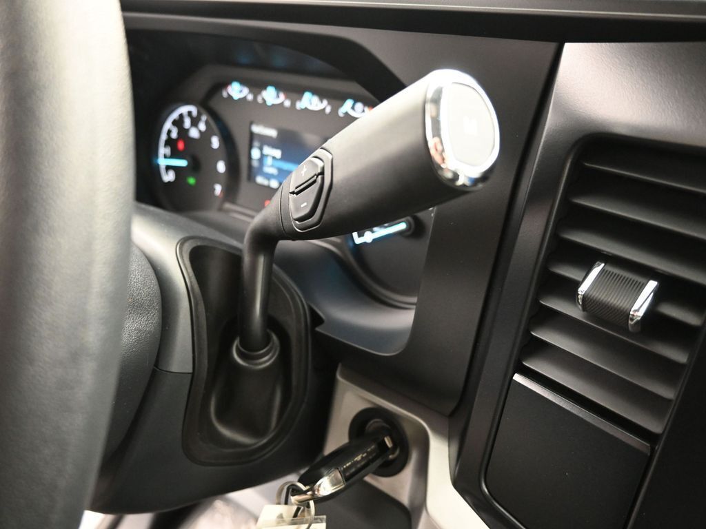 2025 Ford F-350 Super Duty XL