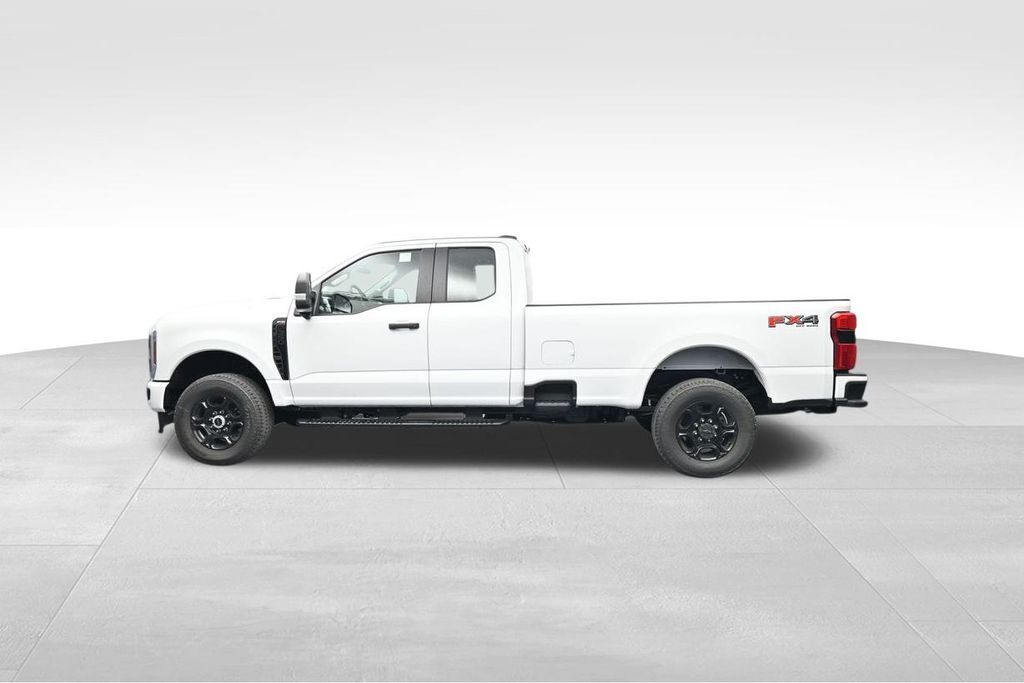 2025 Ford F-350 Super Duty XL