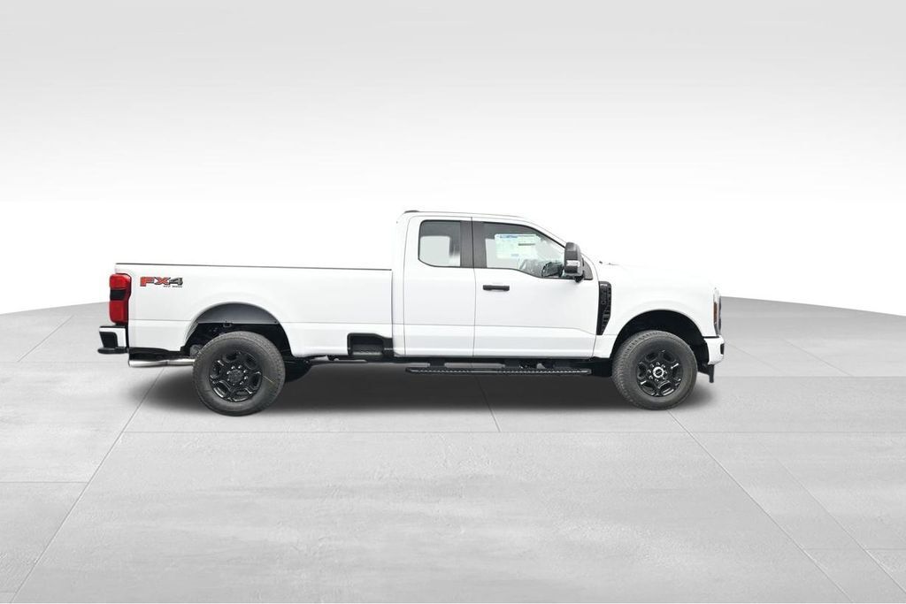 2025 Ford F-350 Super Duty XL