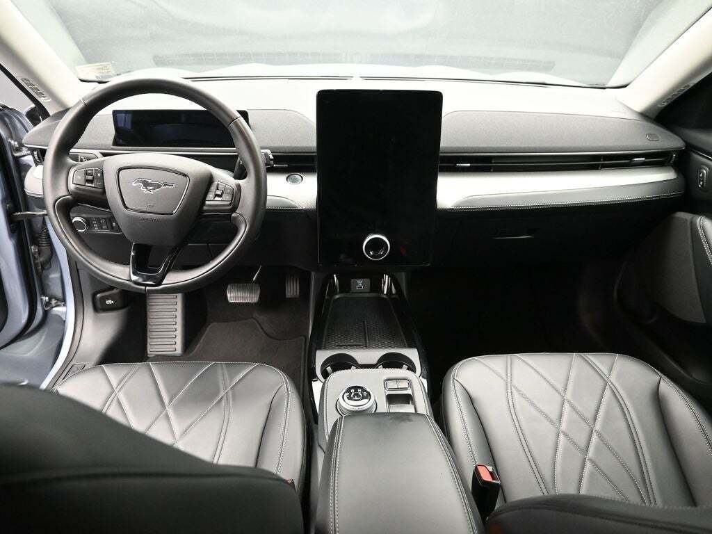 2022 Ford Mustang Mach-E Select