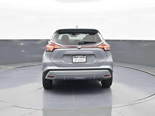 2024 Nissan Kicks SR