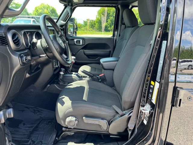2022 Jeep Gladiator Sport