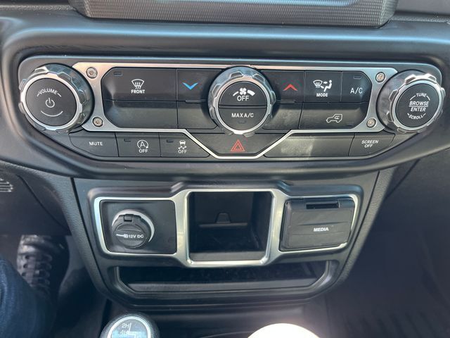 2022 Jeep Gladiator Sport