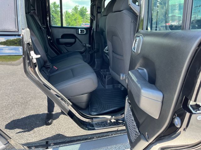2022 Jeep Gladiator Sport