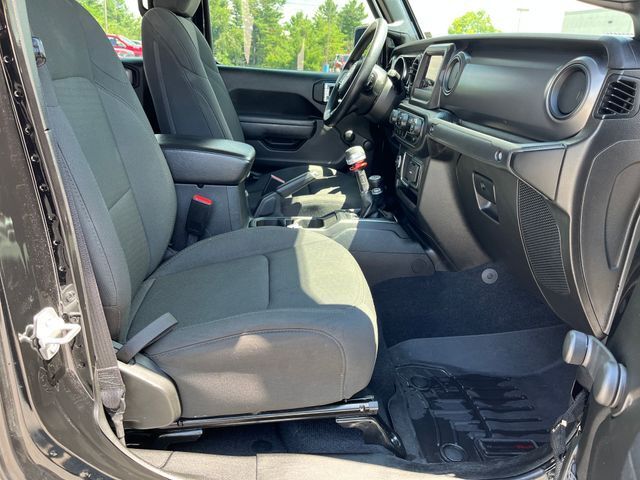 2022 Jeep Gladiator Sport
