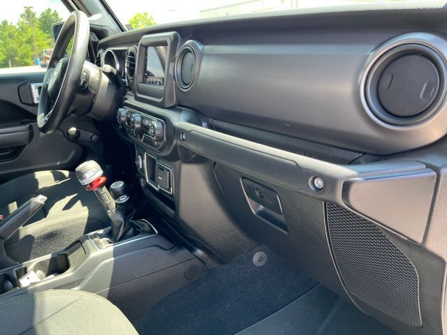 2022 Jeep Gladiator Sport