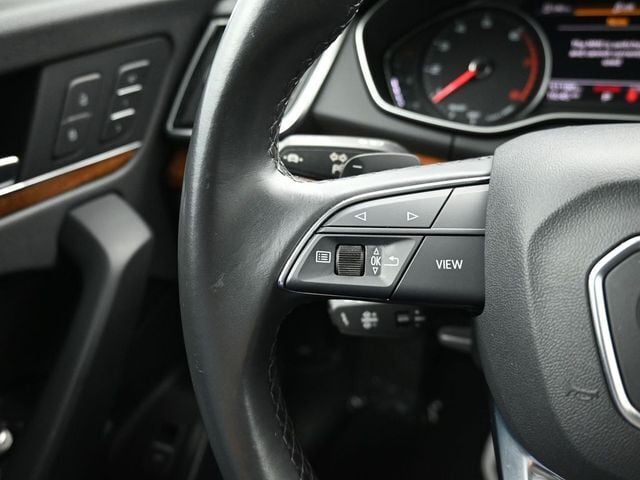 2023 Audi Q5 quattro Premium 40 TFSI