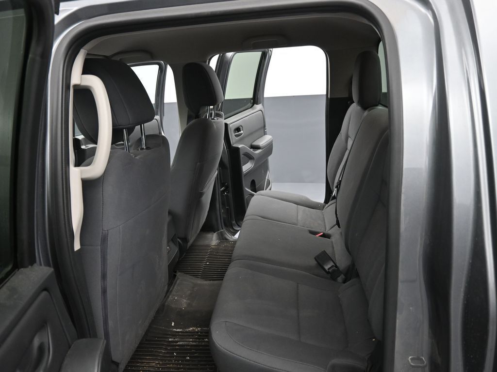 2023 Nissan Frontier S