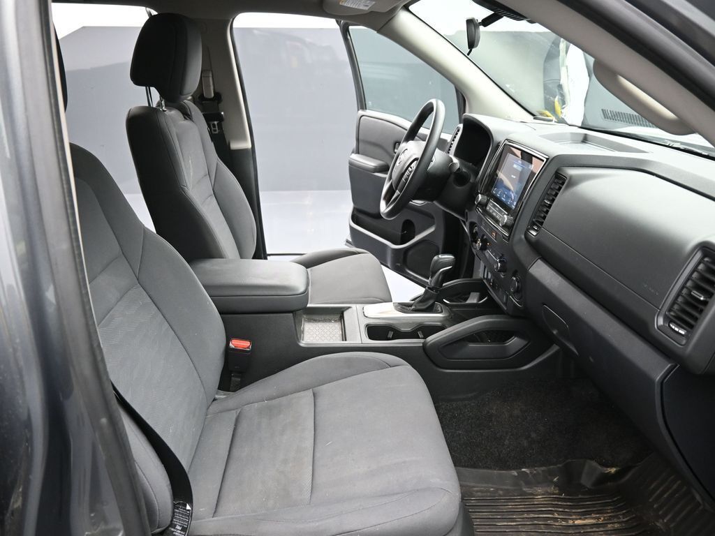 2023 Nissan Frontier S