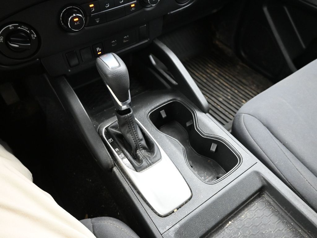 2023 Nissan Frontier S
