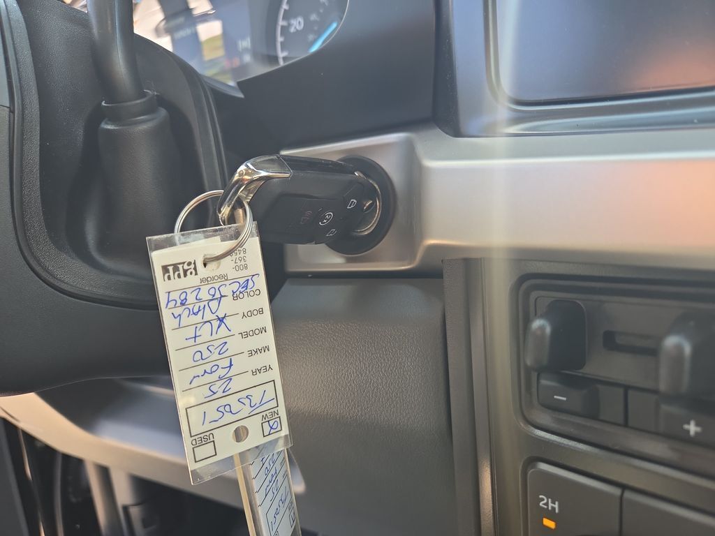 2025 Ford F-250 Super Duty XLT