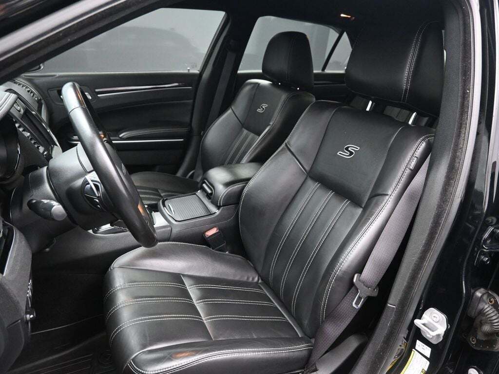 2019 Chrysler 300 S