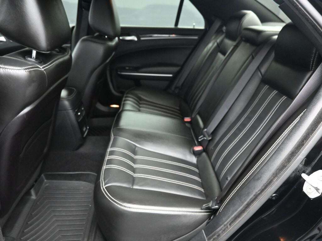2019 Chrysler 300 S