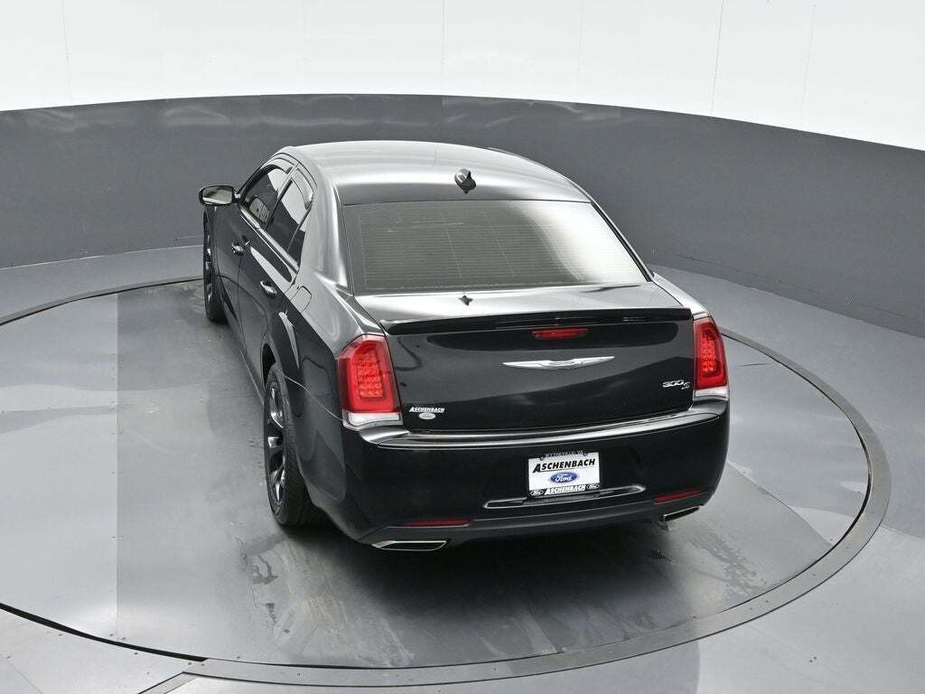 2019 Chrysler 300 S