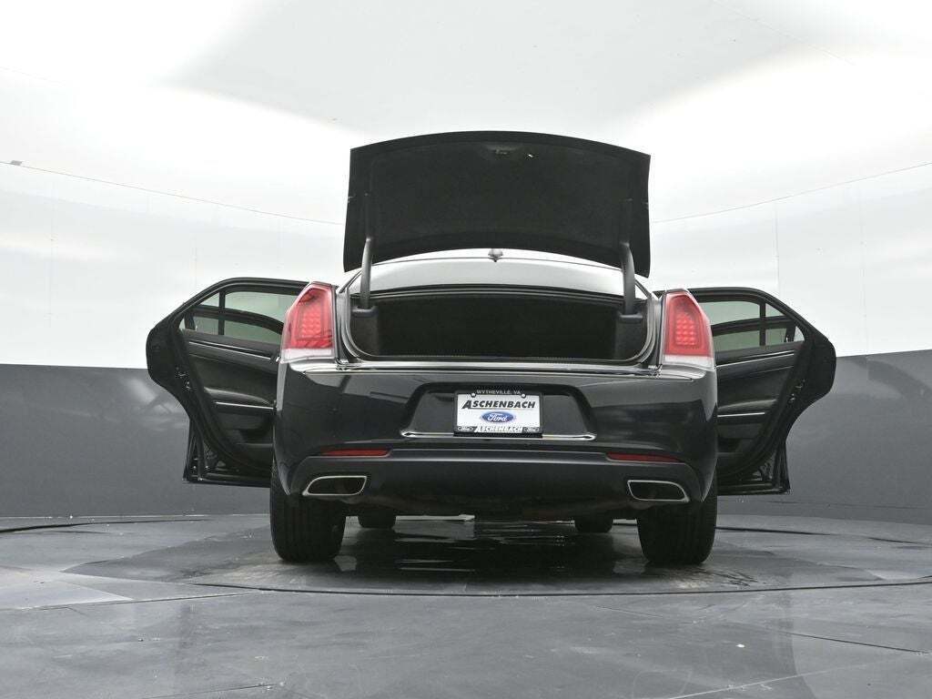 2019 Chrysler 300 S