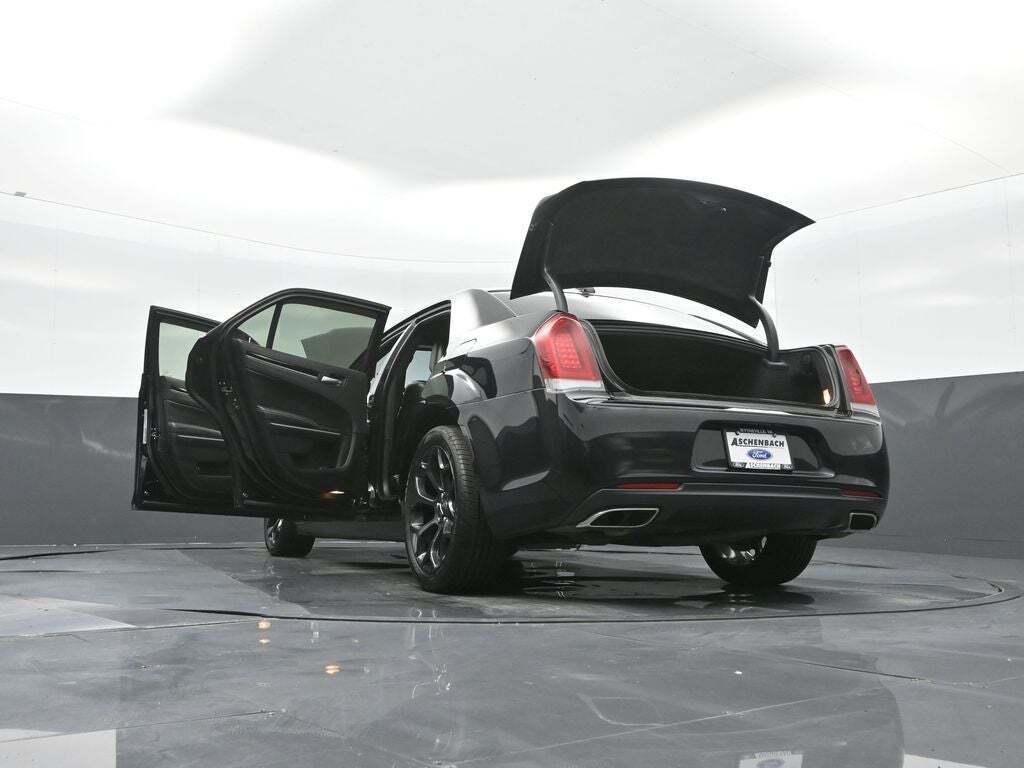 2019 Chrysler 300 S