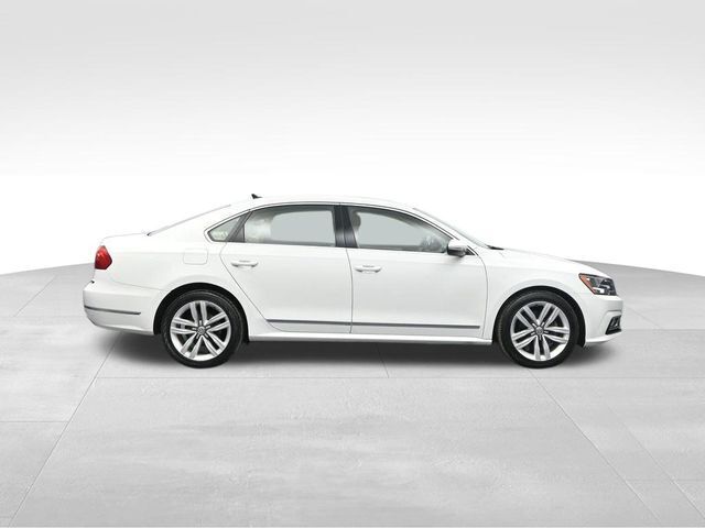 2016 Volkswagen Passat 1.8T SEL Premium