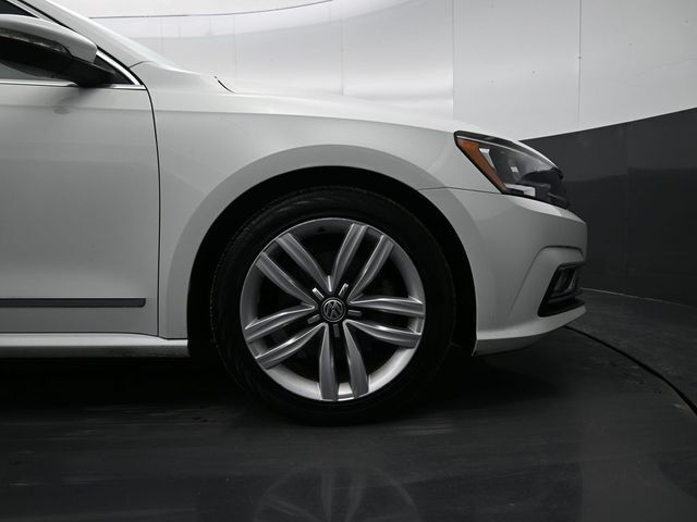 2016 Volkswagen Passat 1.8T SEL Premium