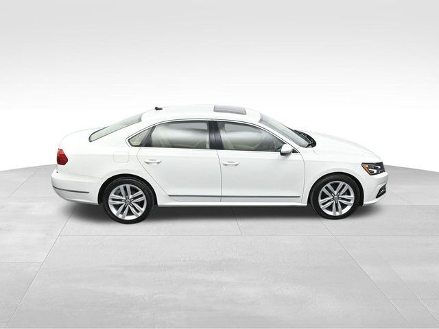 2016 Volkswagen Passat 1.8T SEL Premium