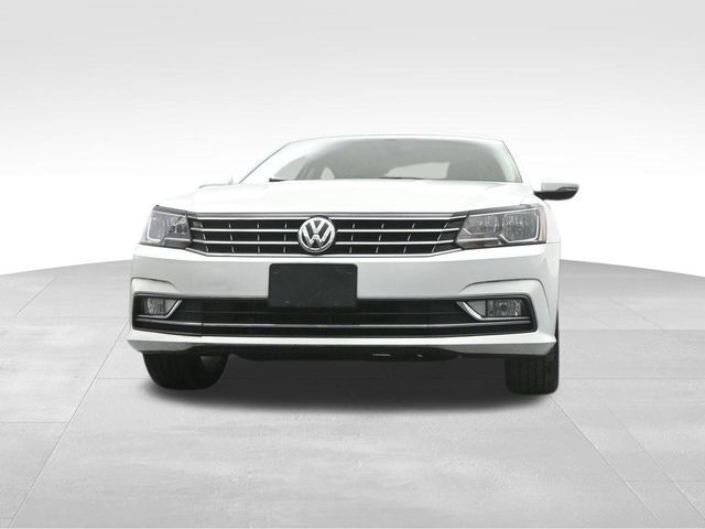 2016 Volkswagen Passat 1.8T SEL Premium