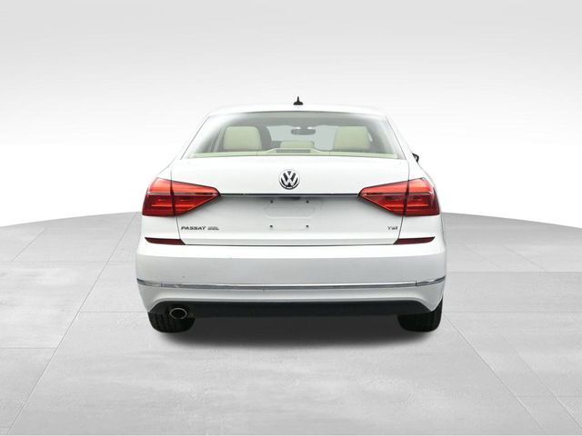 2016 Volkswagen Passat 1.8T SEL Premium