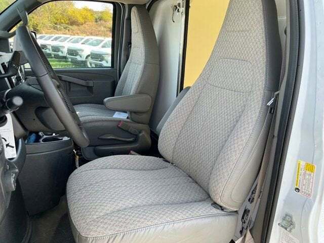 2023 Chevrolet Express 3500