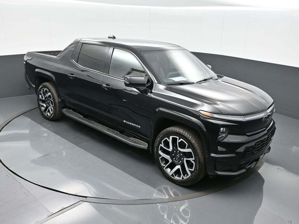 2024 Chevrolet Silverado EV RST
