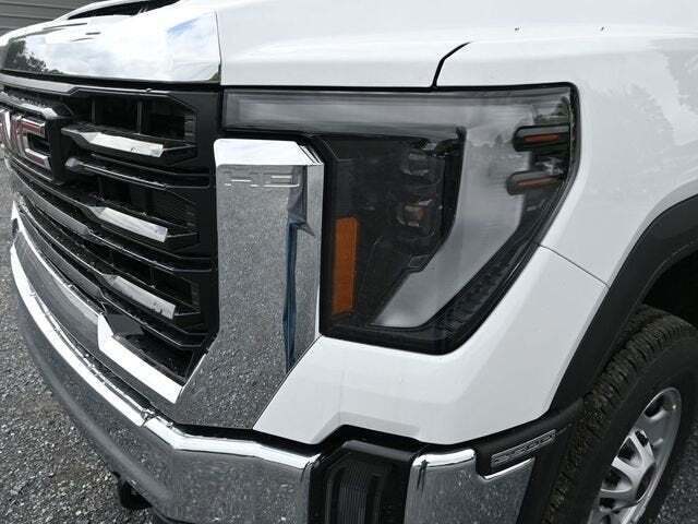 2025 GMC Sierra 2500HD Pro