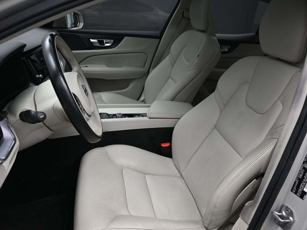 2019 Volvo S60 T5 Momentum